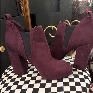 Worthington Dark Burgundy Memory Foam Ankle Booties 9